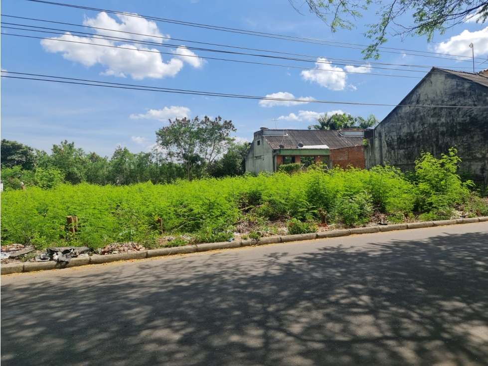 SE VENDE LOTE EN BARRIO SAN FERNANDO DE GIRARDOT - 1