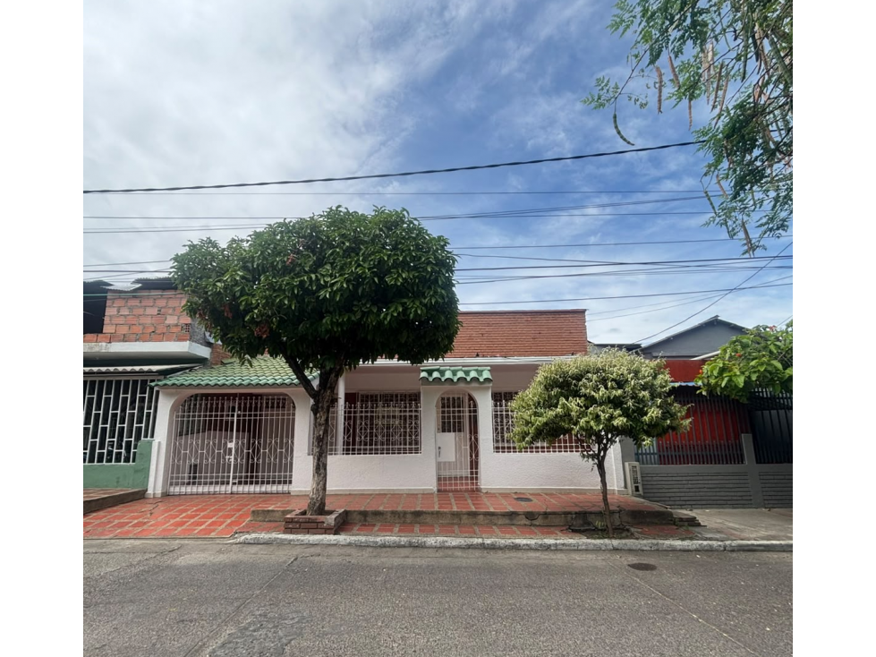 SE ARRIENDA CASA COMERCIAL EN EL BARRIO LAS QUINTAS, GIRARDOT. - 1