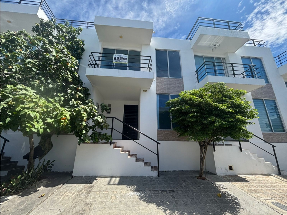 SE ARRIENDA HERMOSA CASA EN EL CONDOMINIO ATLANTIS, GIRARDOT - 2