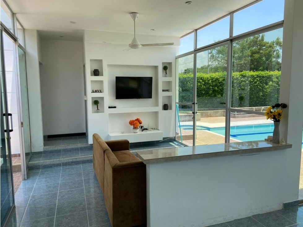 SE VENDE AMPLIA CASA EN SANTA MARIA DEL CAMPO - 2