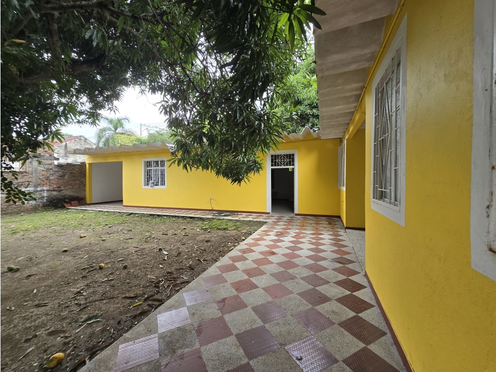 SE VENDE ESPECTACULAR CASA LOTE EN EL CENTRO DE RICAURTE - 6