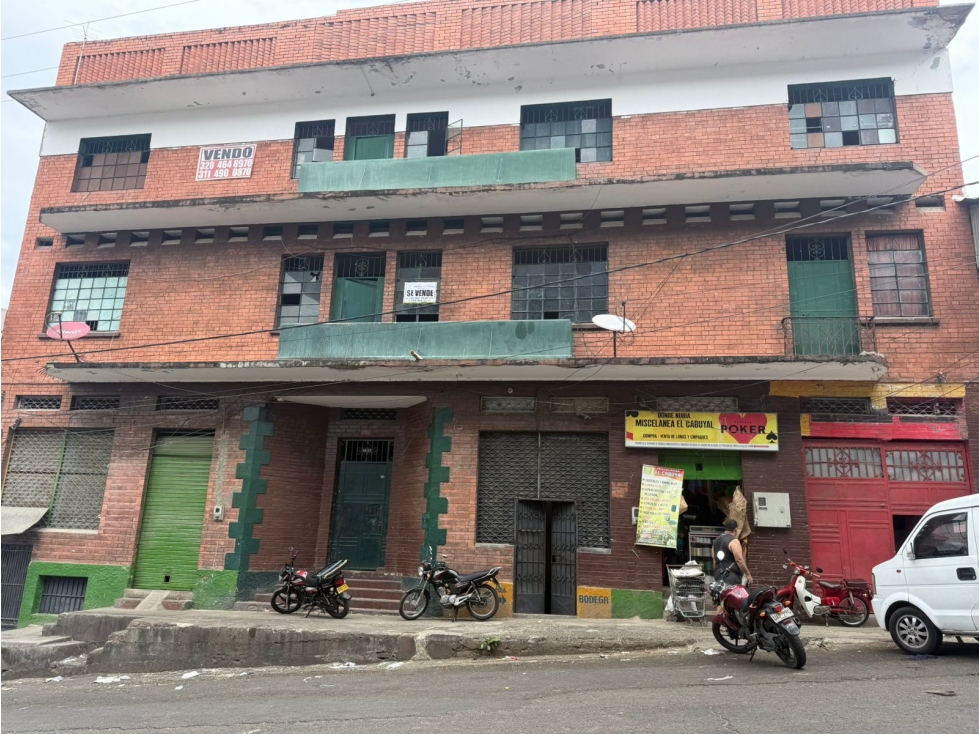 SE VENDE ESPECTACULAR EDIFICIO EN EL CENTRO DE GIRARDOT - 2
