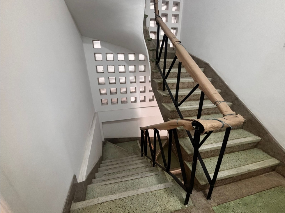 SE ARRIENDA CONFORTABLE APARTAMENTO EN EL CENTRO — foto 3
