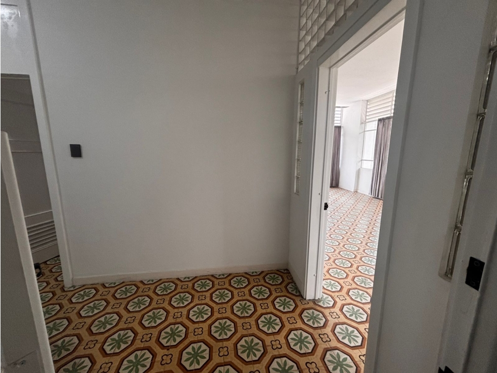 SE ARRIENDA CONFORTABLE APARTAMENTO EN EL CENTRO — foto 5