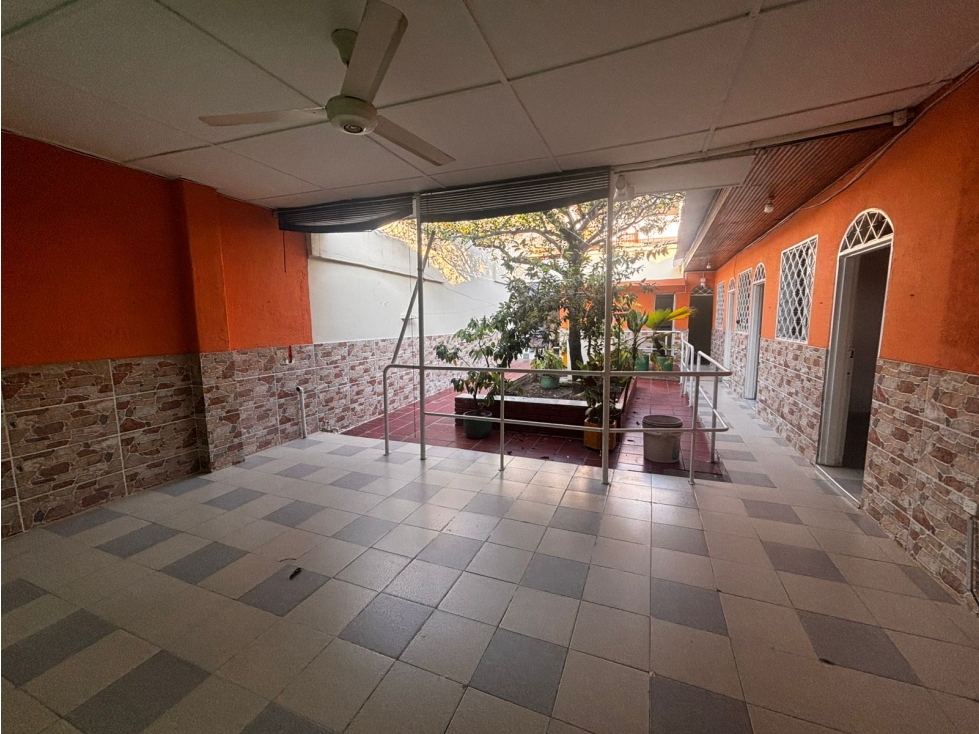 SE VENDE O ARRIENDA AMPLIA CASA EN EL BARRIO SUCRE — foto 6