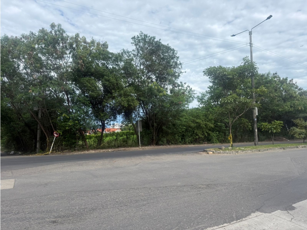 SE VENDE GRAN LOTE EN GIRARDOT - 2