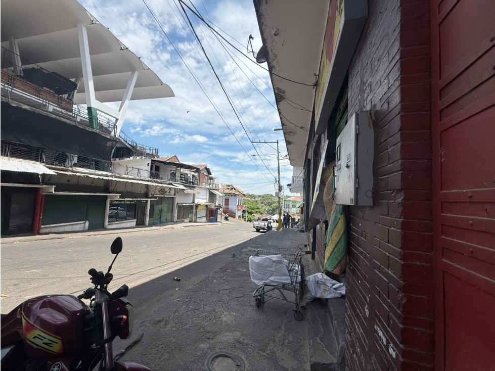 SE VENDE ESPECTACULAR EDIFICIO EN EL CENTRO DE GIRARDOT - 3