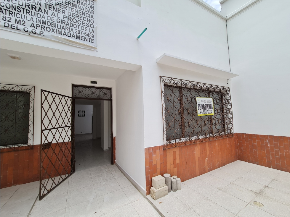 SE ARRIENDA CASA COMERCIAL EN EL BARRIO SUCRE, GIRARDOT - 2