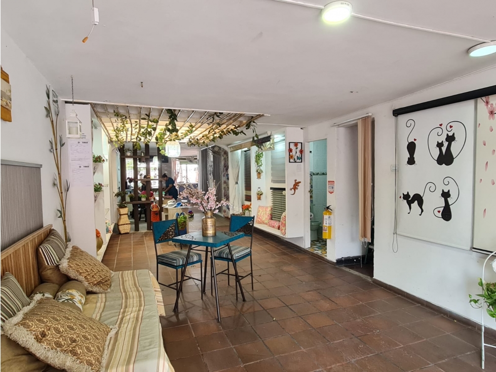 SE VENDE AMPLIA CASA COMERCIAL EN LA MAGDALENA - 2