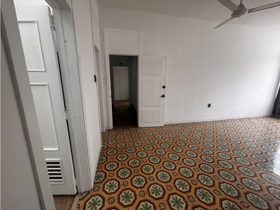 SE ARRIENDA COMODO APARTAMENTO EN EL CENTRO — foto 6