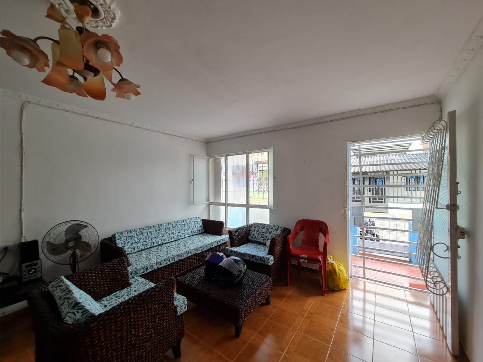 SE VENDE AMPLIA CASA EN EL KENNEDY - 3