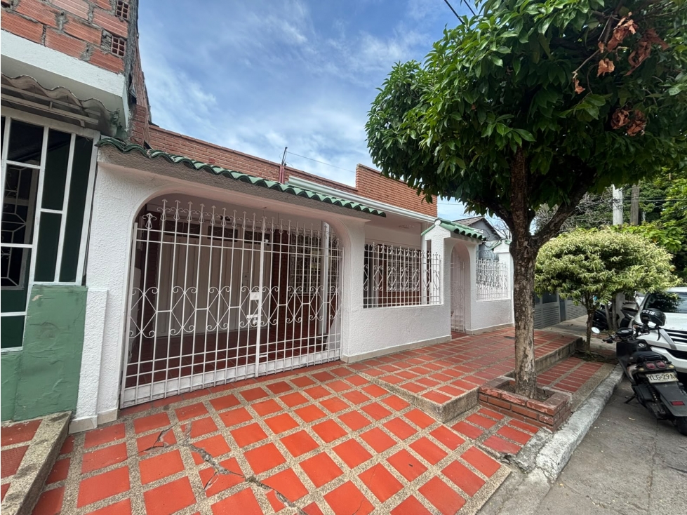 SE ARRIENDA CASA COMERCIAL EN EL BARRIO LAS QUINTAS, GIRARDOT. - 3