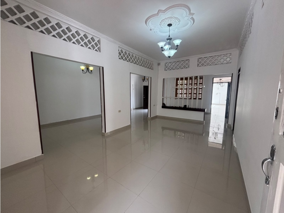 SE ARRIENDA CASA COMERCIAL EN EL BARRIO LAS QUINTAS, GIRARDOT. - 5