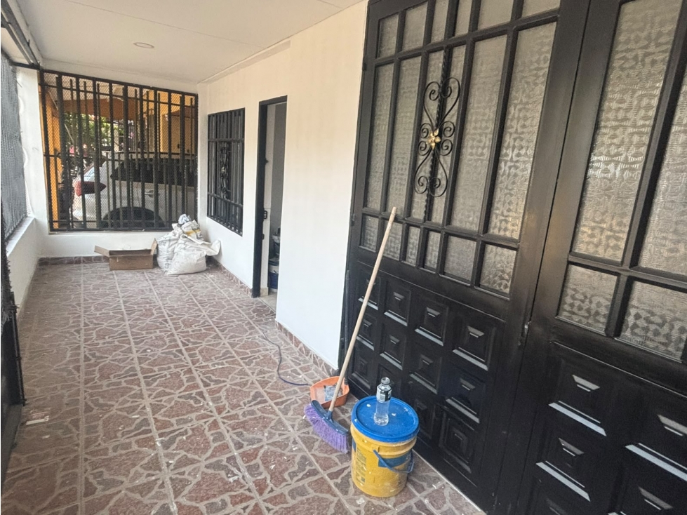 SE ARRIENDA ACOGEDORA CASA EN EL BARRIO CAMBULOS, DE GIRARDOT. — foto 3