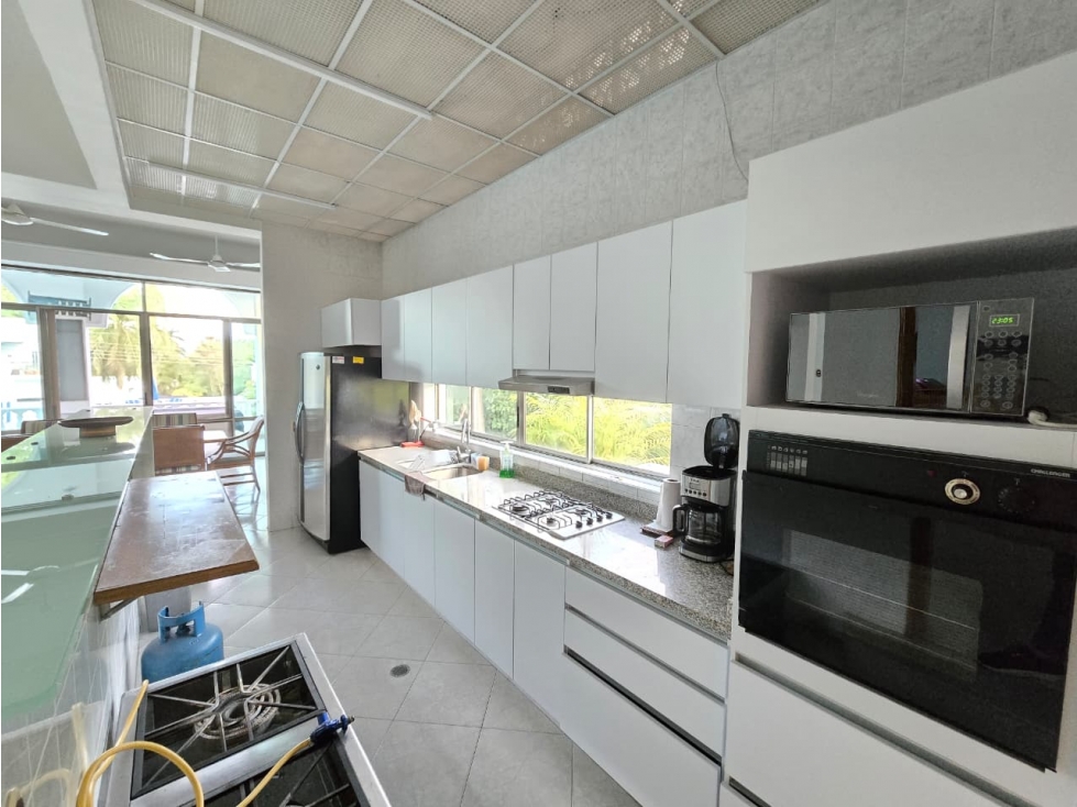 SE VENDE AMPLIA CASA EN EL PEÑON, GIRARDOT - 5