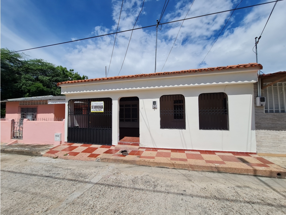 SE ARRIENDA AMPLIA CASA EN EL BARRIO KENNEDY, DE GIRARDOT. — foto 2