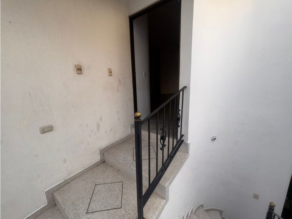 SE ARRIENDA APARTAMENTO EN VILLA SOFIA, EN EL GRANADA — foto 2