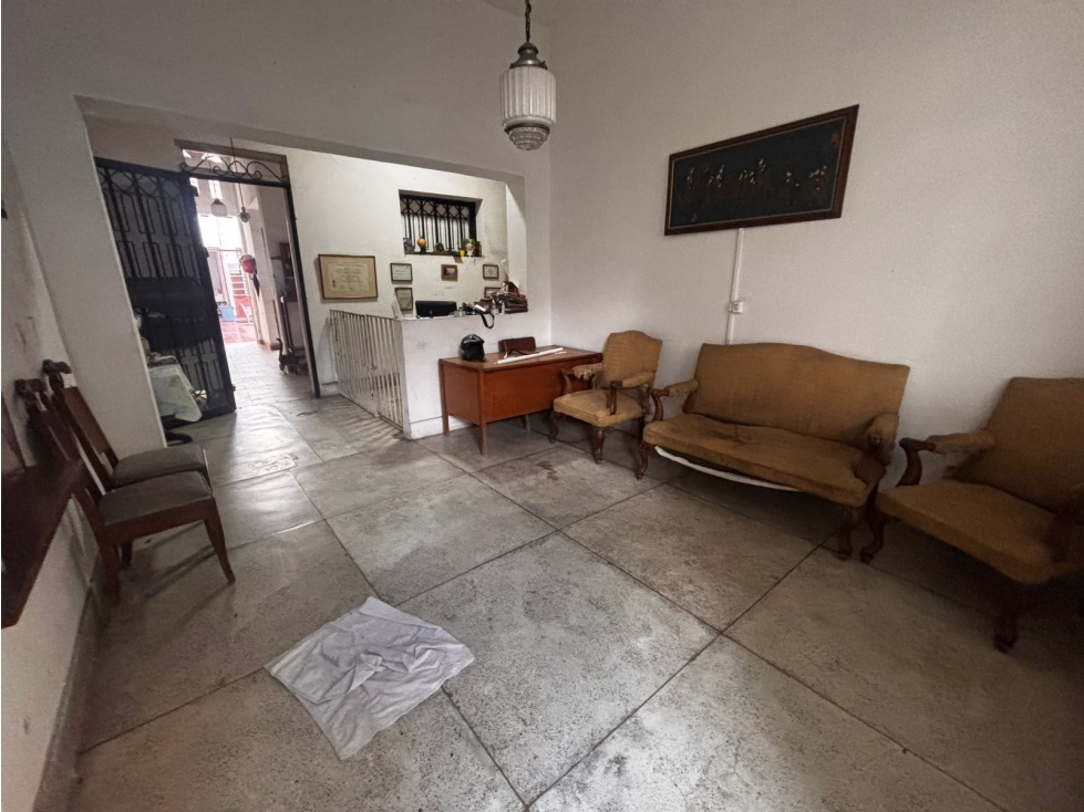 SE VENDE AMPLIA CASA EN BARRIO SUCRE, GIRARDOT — foto 3