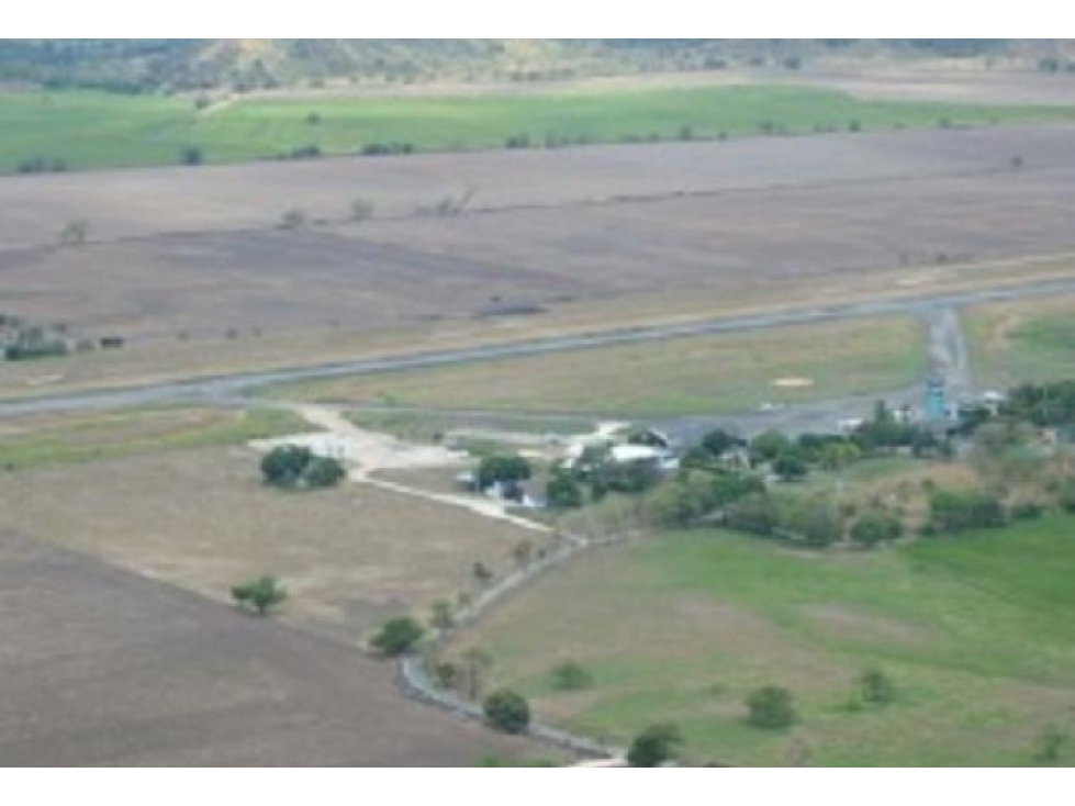 SE VENDE LOTE COLINDANTE CON EL AEROPUERTO SANTIAGO VILLA - 4