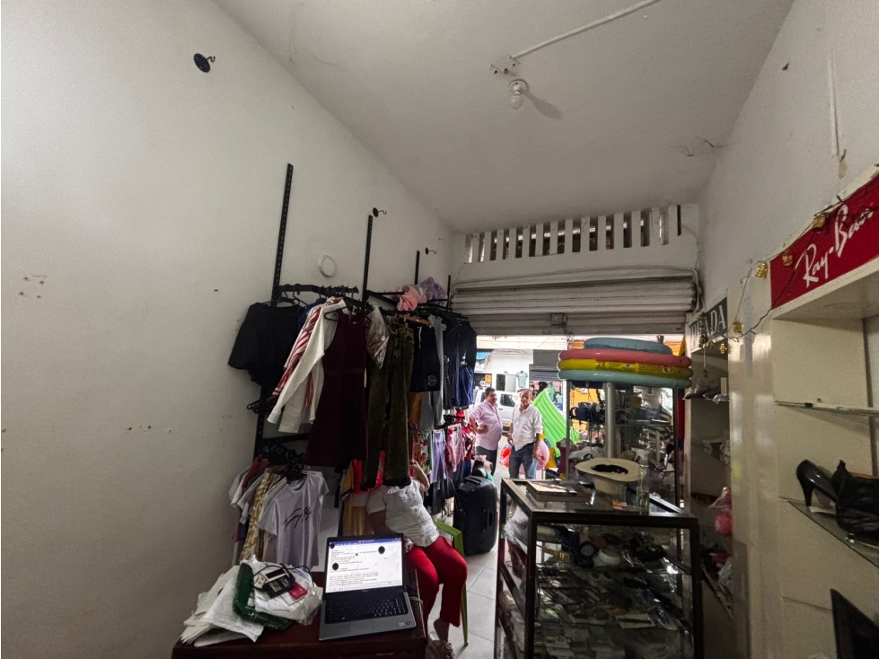 SE VENDE AMPLIA CASA EN BARRIO SUCRE, GIRARDOT — foto 6