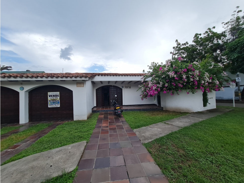SE VENDE CASA ESQUINERA EN BARRIO BLANCO - 1