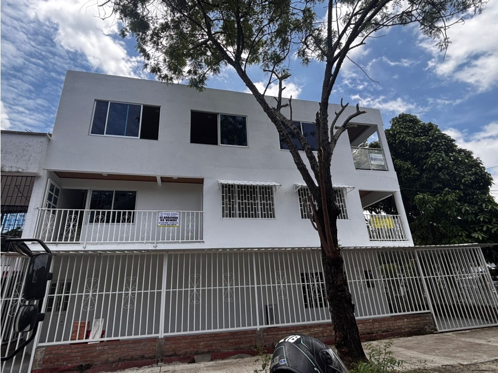 SE VENDE EXCELENTE CASA EN EL BARRIO LA ESMERALDA, GIRARDOT
