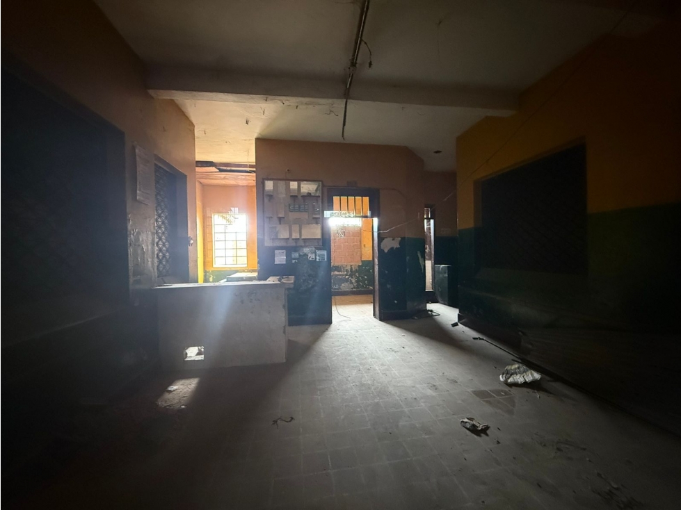 SE VENDE ESPECTACULAR EDIFICIO EN EL CENTRO DE GIRARDOT - 4