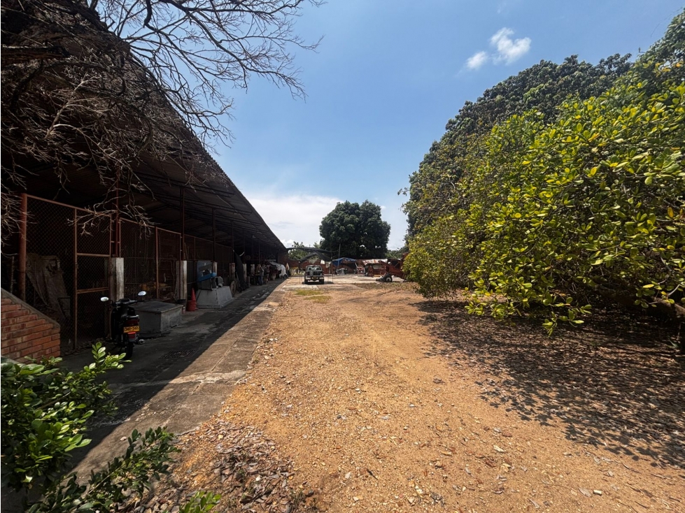 SE VENDE GRAN BODEGA COMERCIAL SECTOR URBANO, EN RICAURTE- CUND. - 5