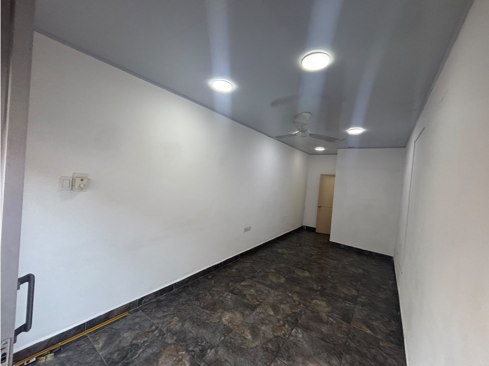 SE ARRIENDA LOCAL EN EL BARRIO SUCRE, GIRARDOT - 5