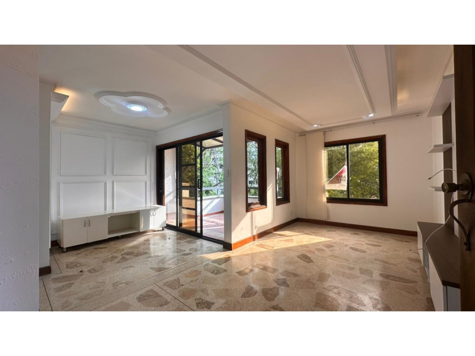Casa en Venta en Loma del Indio, Medellín — foto 2