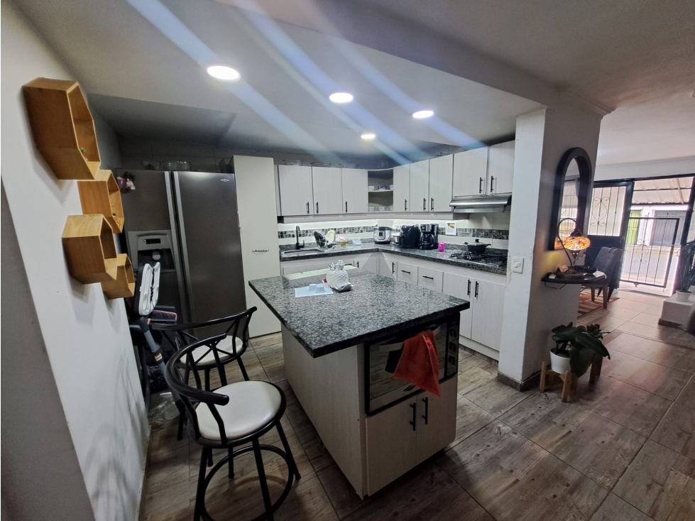 Casa venta Velódromo unifamiliar 6 alcobas 4 baños 3 niveles — foto 4