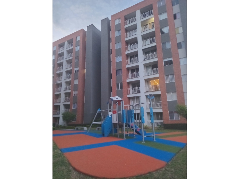 APARTAMENTO EN VENTA CR CARACOLI — foto 2