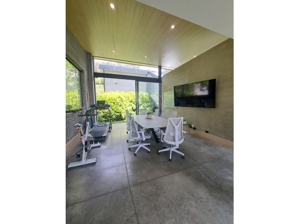 CASA CAMPESTRE EN VENTA / YUMBO