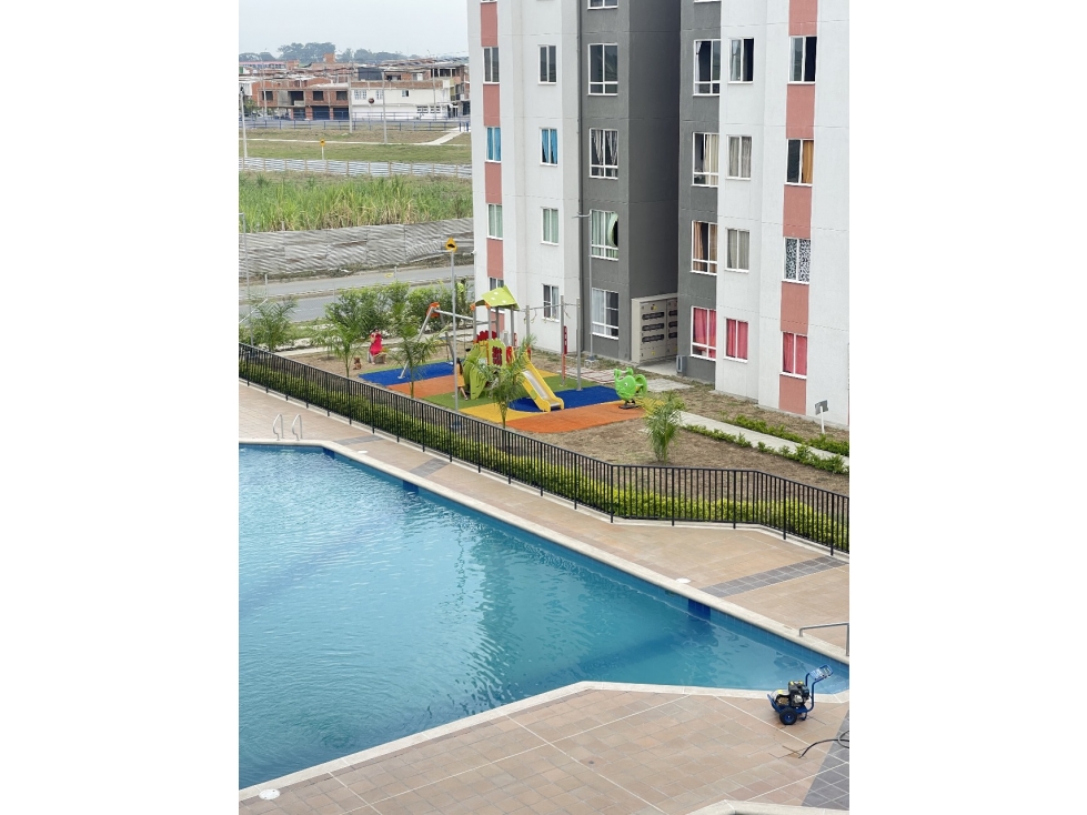 VENDO APARTAMENTO EN CEREZOS - POBLADO CAMPESTRE - 2