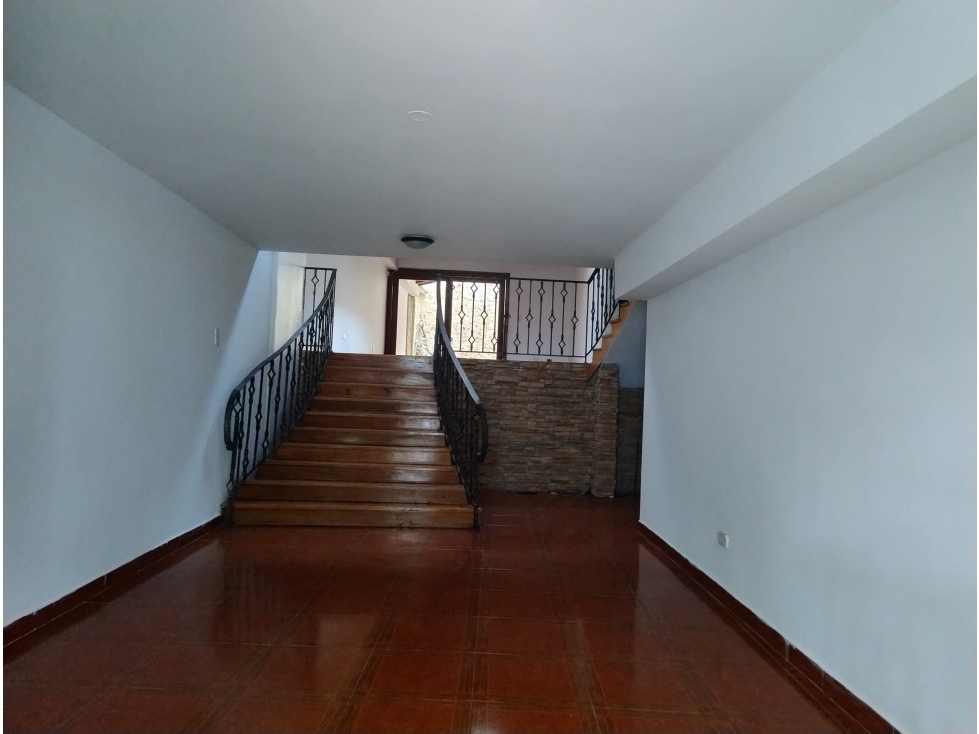 casa en venta de dos niveles /Barrio el Bosque — foto 2