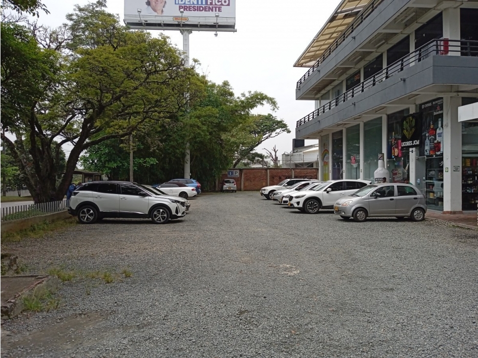 SE VENDE LOCAL EN CAÑASGORDAS — foto 2