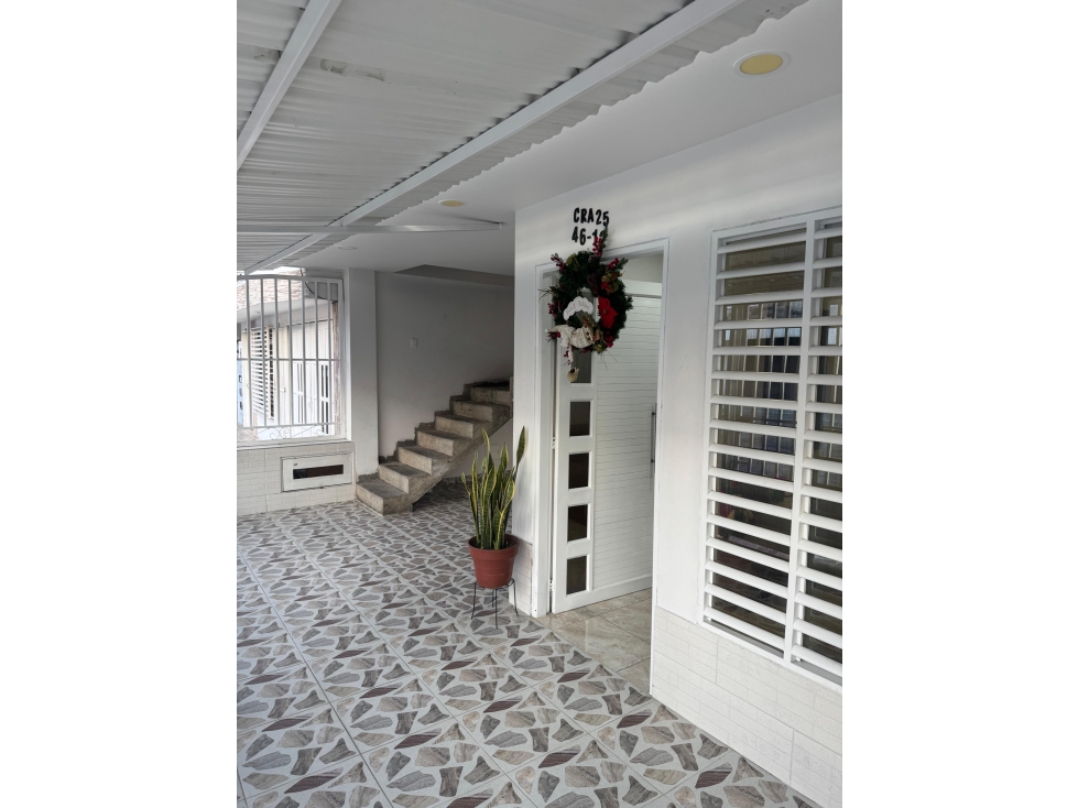 VENDO CASA EN BARRIO ALTAMIRA — foto 3