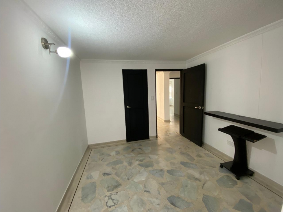 APARTAMENTO EN VENTA AL SUR DE CALI DEPARTAMENTAL CR LAURELES — foto 5