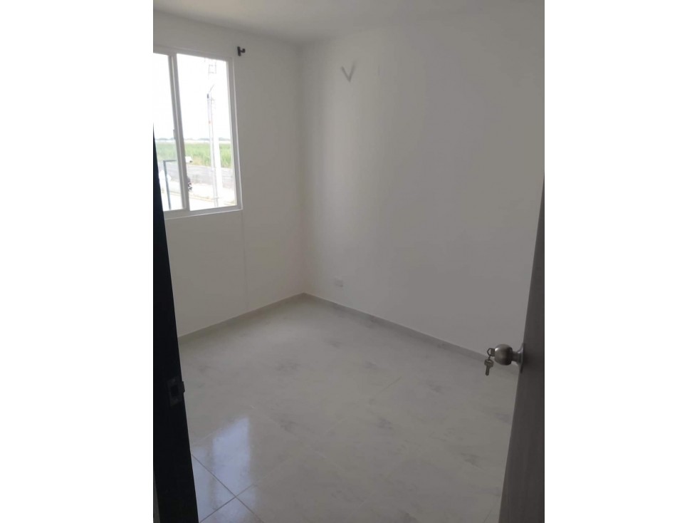VENDO APARTAMENTO EN CR CEREZOS - CIUDAD DEL VALLE - 2