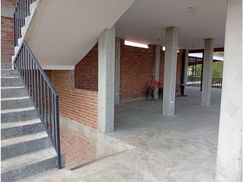 LOCAL EN ALQUILER 2 NIVEL / BUITRERA PLAZA - 3