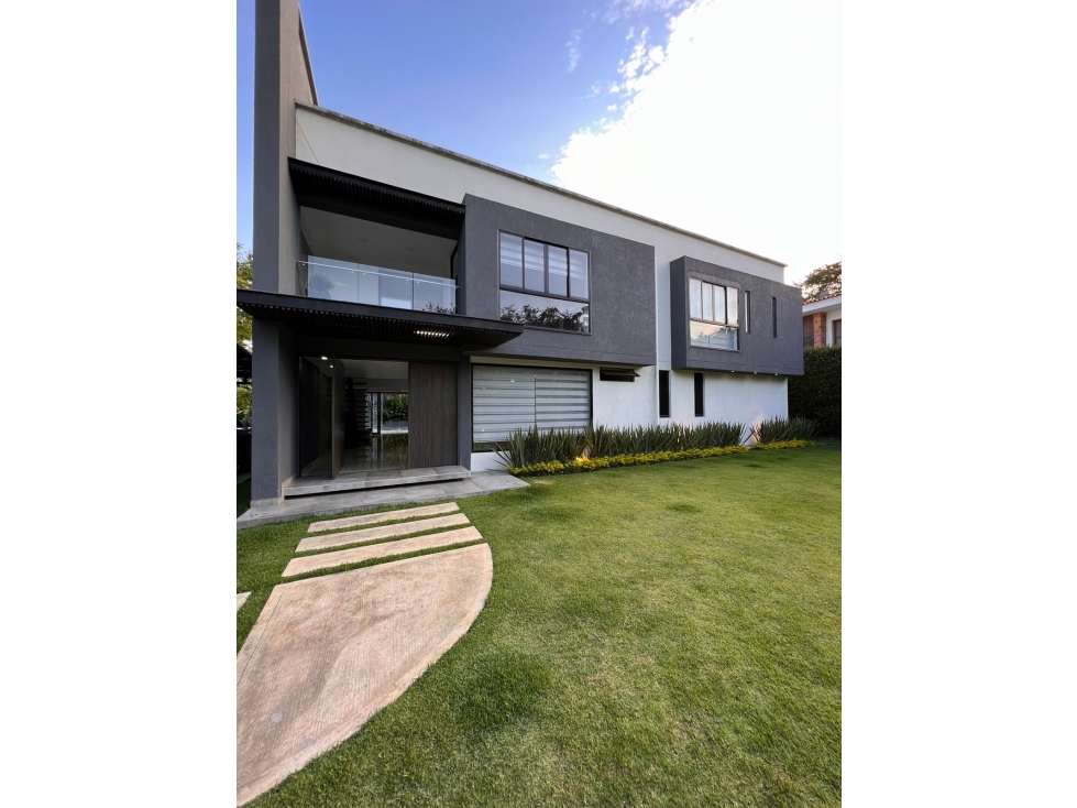 Se vende casa nueva en pance