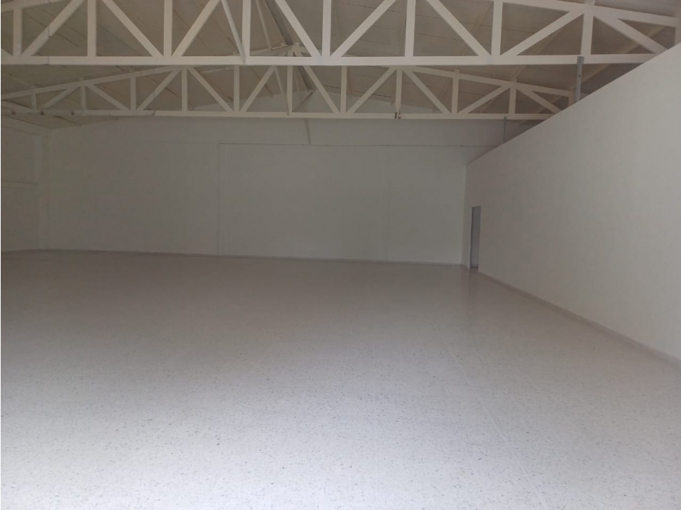 VENDO LOCAL COMERCIAL - 4
