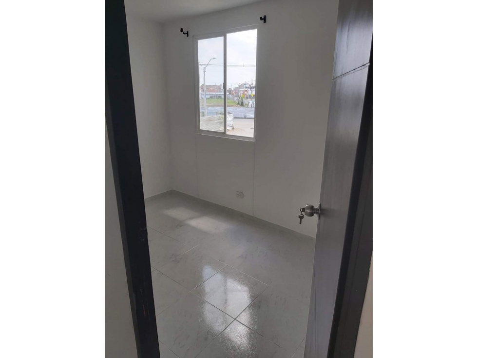 VENDO APARTAMENTO EN CR CEREZOS - CIUDAD DEL VALLE - 5
