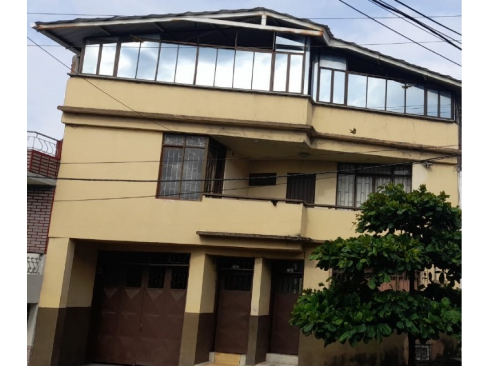 VENTA AMPLIA CASA OPCION DE INVERSION - EXCELENTE UBICACION PEREIRA