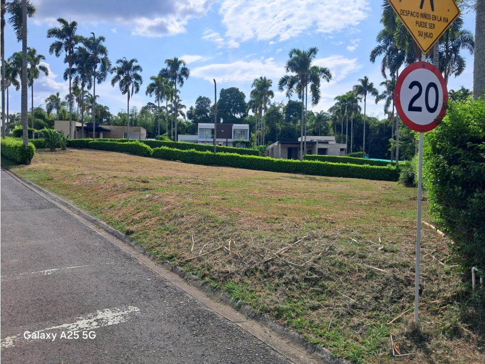 VENTA HERMOSO LOTE EN CERRITOS PEREIRA
