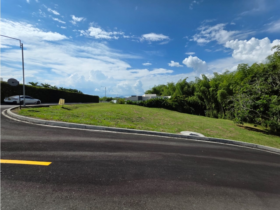 VENTA LOTE ESQUINERO EN CONDOMINIO EN MALABAR CERRITOS PEREIRA