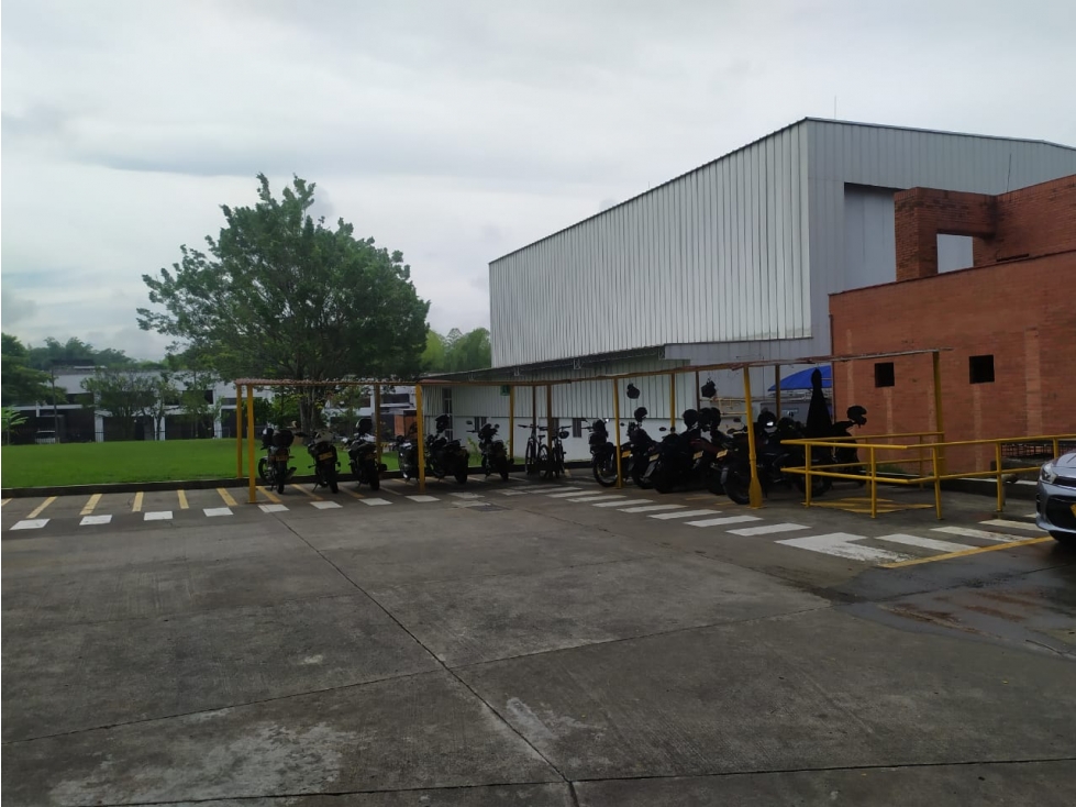 RENTA OFICINAS 369 MTS 2DO PISO MERCASA PEREIRA — foto 5