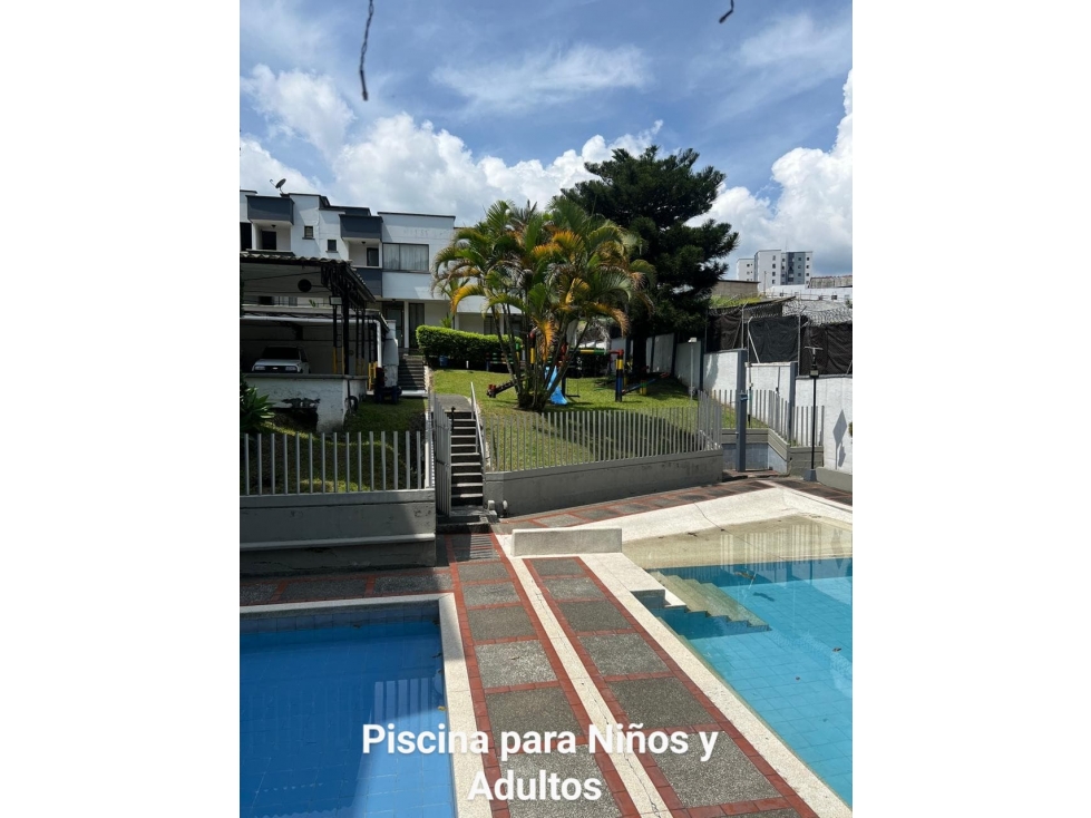 VENTA AMPLIA Y HERMOSA CASA CERCA A LA AVENIDA 30 DE AGOSTO DE PEREIRA — foto 3
