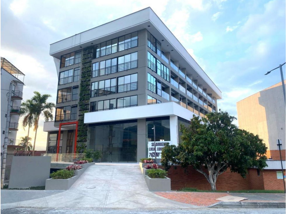 VENTA GRAN LOCAL COMERCIAL AV. 30 DE AGOSTO PEREIRA