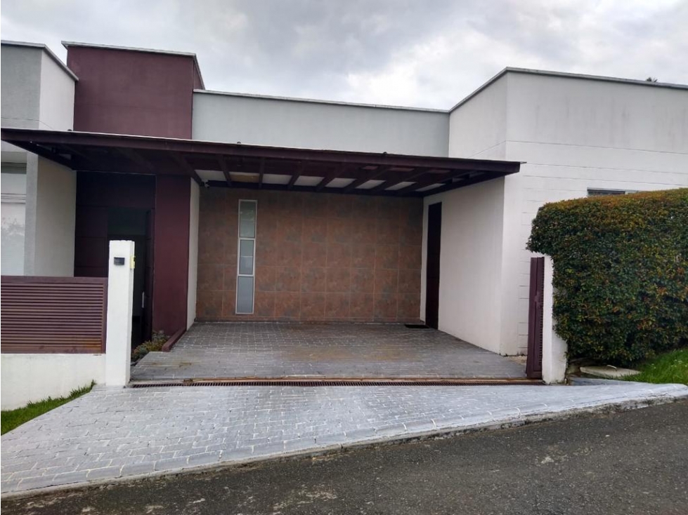 VENTA CASA CAMPESTRE AMOBLADA CON HERMOSA VISTA CERRITOS PEREIRA
